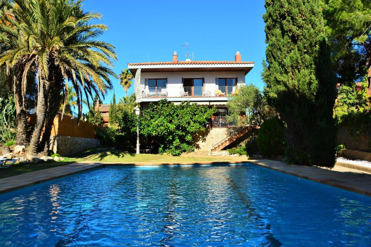 Villa Sitges El Ranch Amaizing Outdoor Areas Beaches At 5 Minutes Walk Sitges At 15 Min Drive Ac Pool Jacuzzi & Garden Xxl Calafell Dış mekan fotoğraf