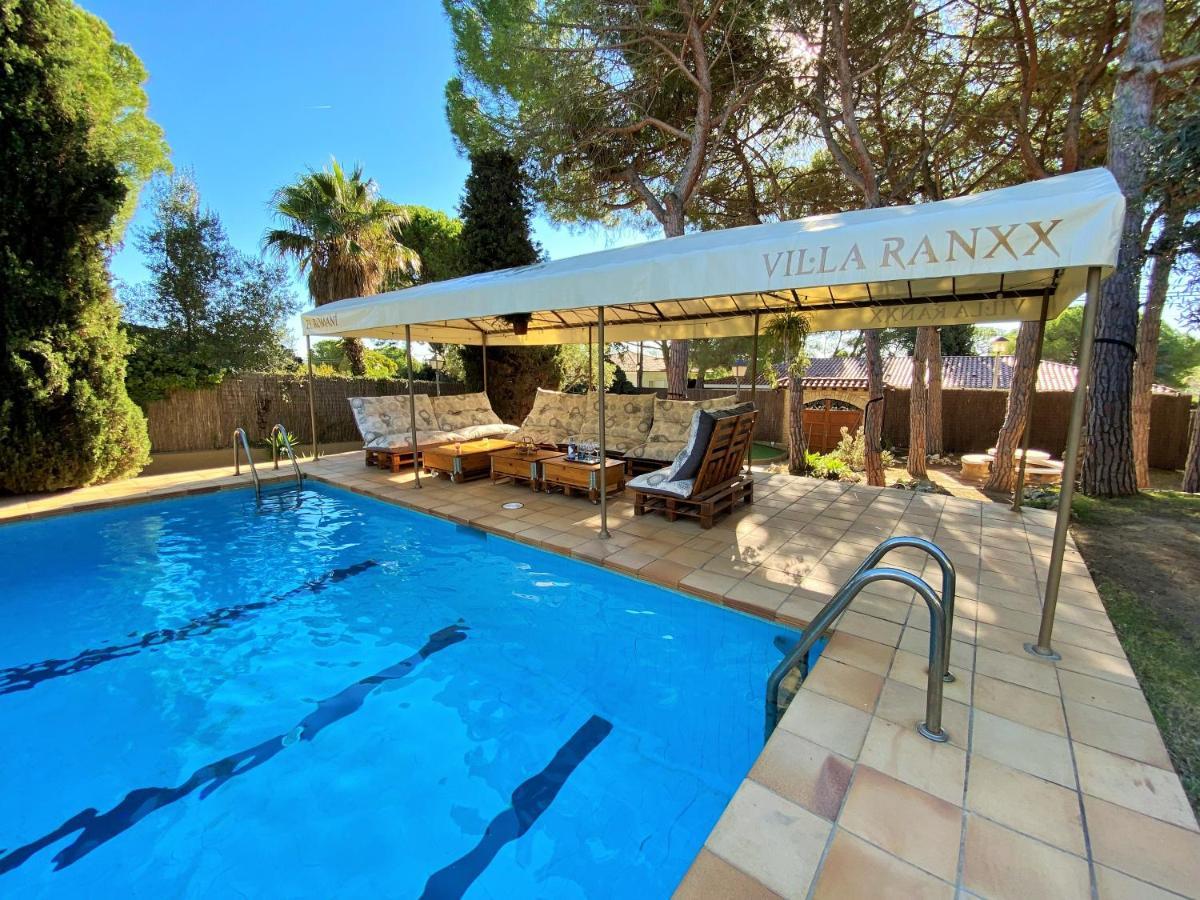 Villa Sitges El Ranch Amaizing Outdoor Areas Beaches At 5 Minutes Walk Sitges At 15 Min Drive Ac Pool Jacuzzi & Garden Xxl Calafell Dış mekan fotoğraf
