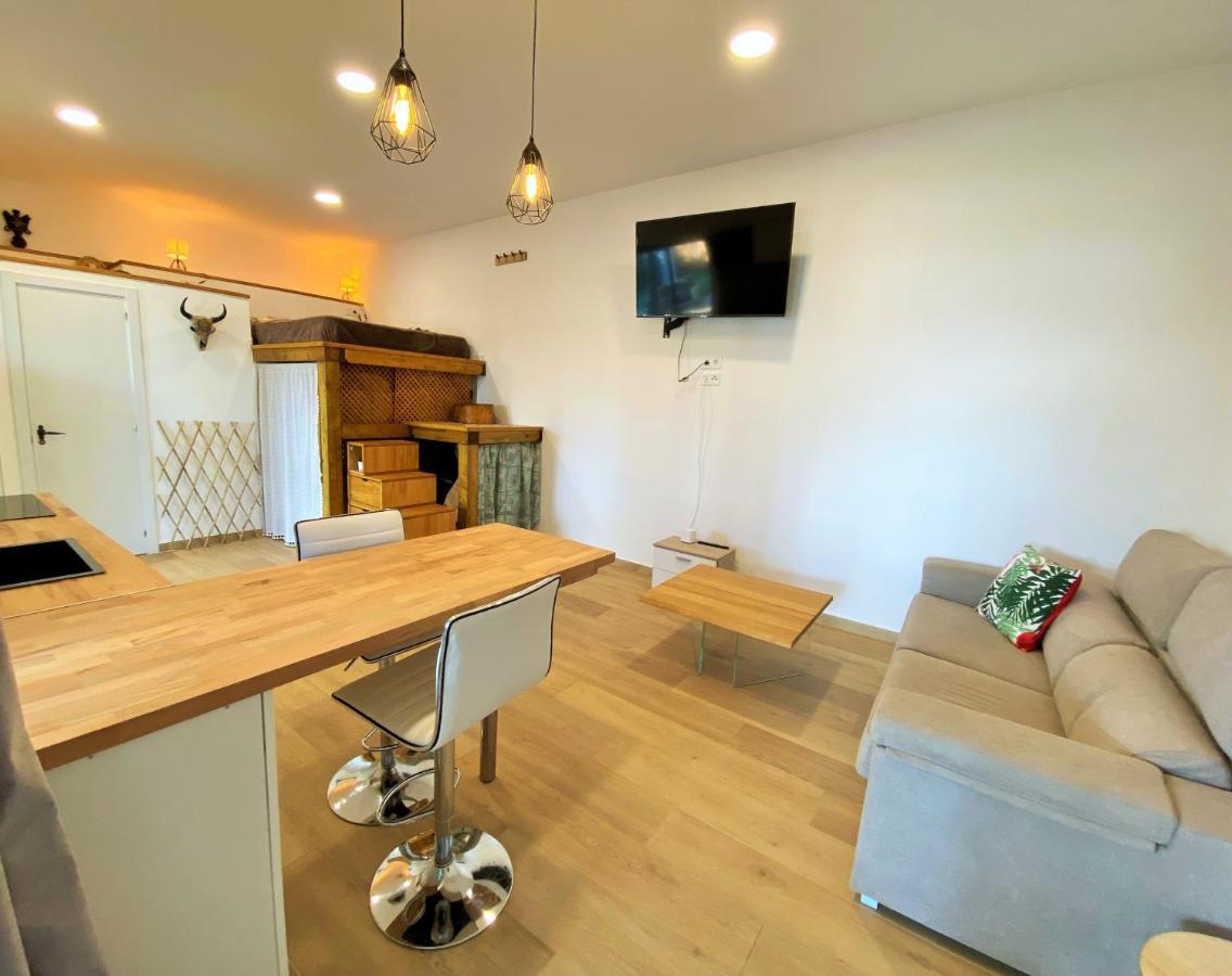 Villa Sitges El Ranch Amaizing Outdoor Areas Beaches At 5 Minutes Walk Sitges At 15 Min Drive Ac Pool Jacuzzi & Garden Xxl Calafell Dış mekan fotoğraf