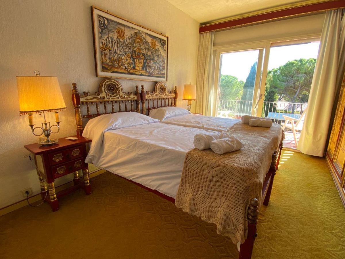 Villa Sitges El Ranch Amaizing Outdoor Areas Beaches At 5 Minutes Walk Sitges At 15 Min Drive Ac Pool Jacuzzi & Garden Xxl Calafell Dış mekan fotoğraf