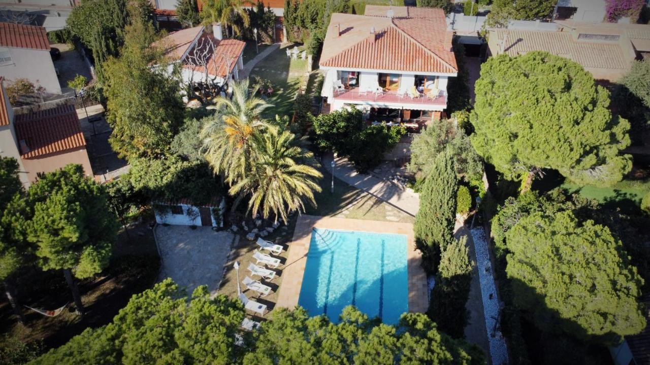 Villa Sitges El Ranch Amaizing Outdoor Areas Beaches At 5 Minutes Walk Sitges At 15 Min Drive Ac Pool Jacuzzi & Garden Xxl Calafell Dış mekan fotoğraf