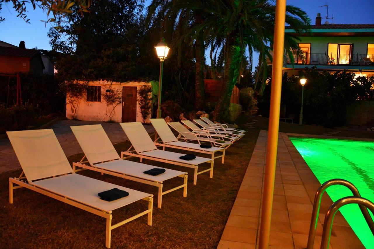 Villa Sitges El Ranch Amaizing Outdoor Areas Beaches At 5 Minutes Walk Sitges At 15 Min Drive Ac Pool Jacuzzi & Garden Xxl Calafell Dış mekan fotoğraf